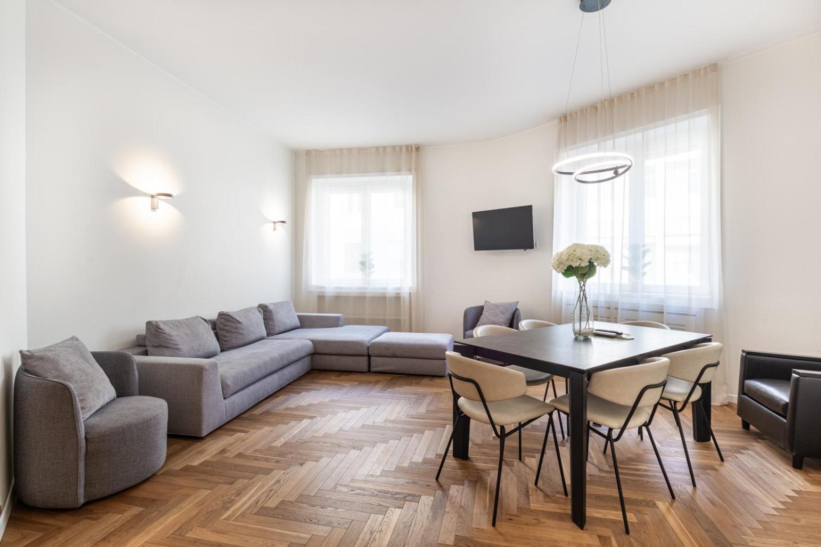 Cool And Big Central Apartment Duomo - White Milan Bagian luar foto